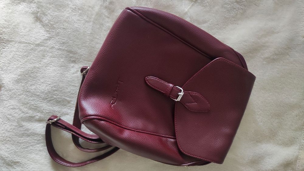 Рюкзак в цвете бордо. Высокое качество