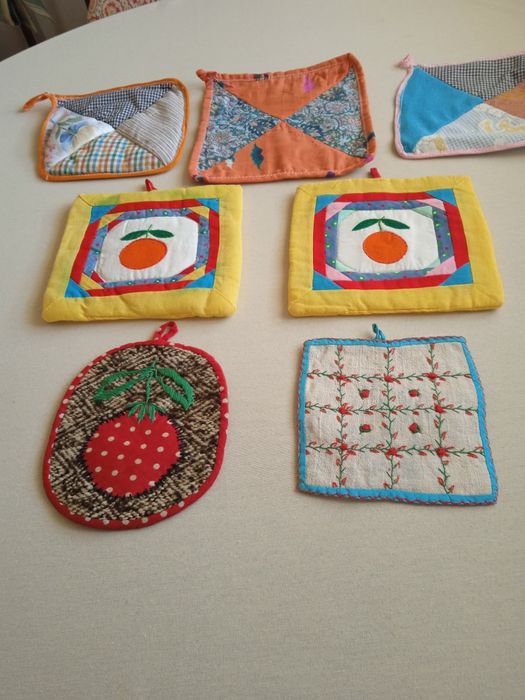 Vários artigos artesanais.