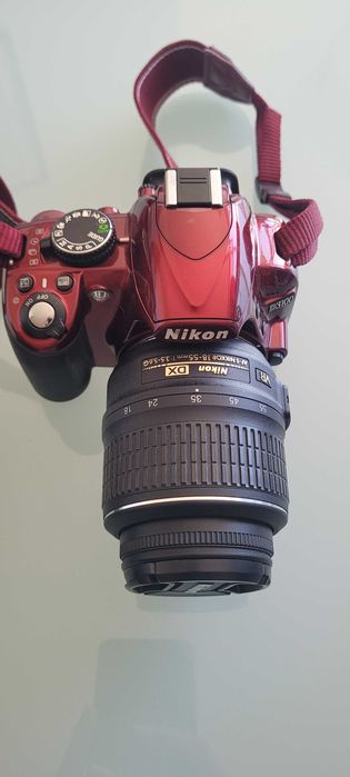 Máquina Nikon D3100