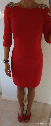 Czerwona sukienka Reserved