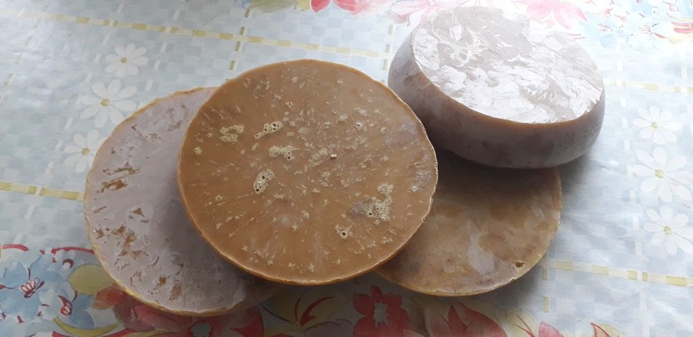 Продам віск бджолиний