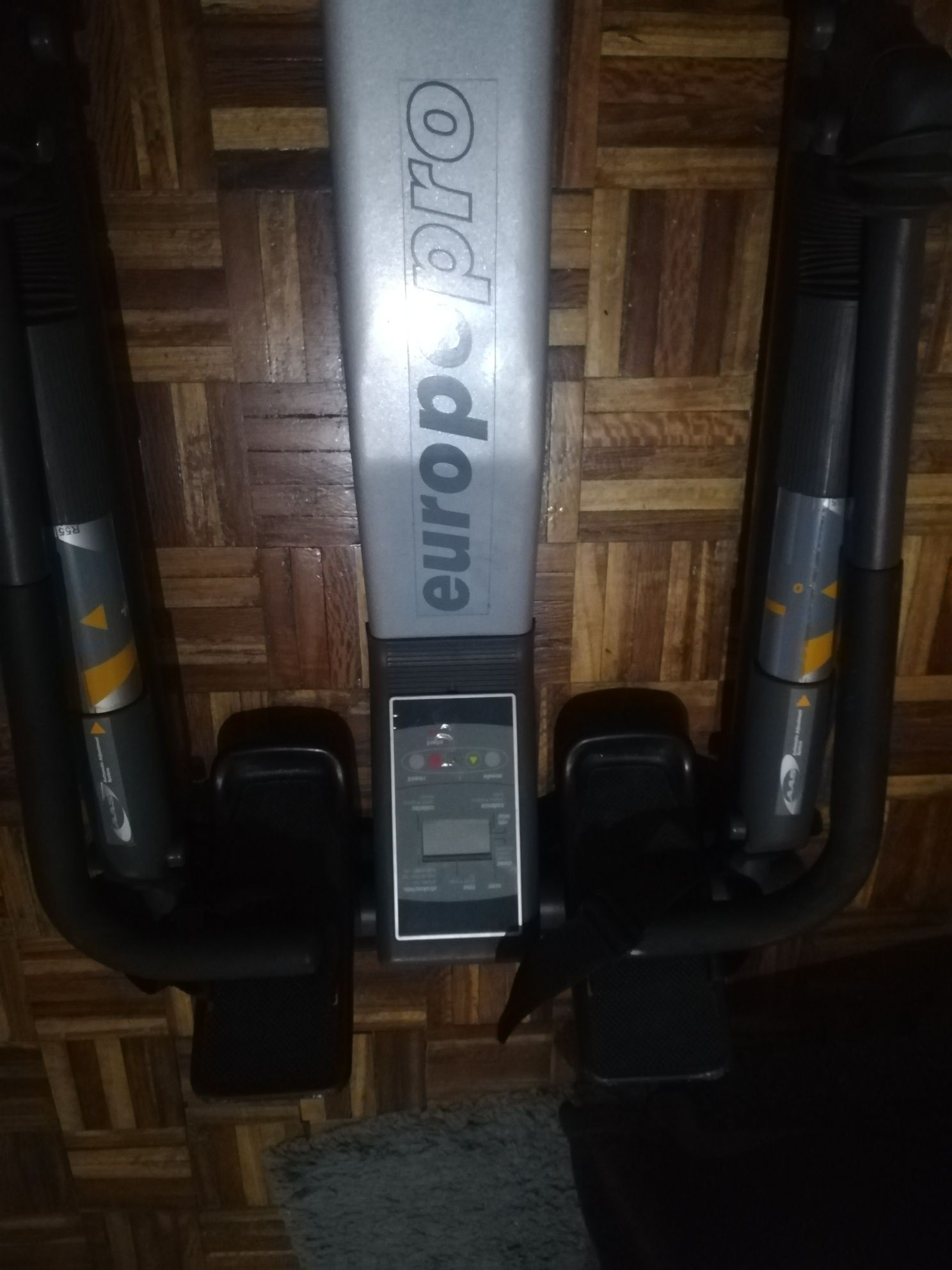 Vendo maquina temos Bh Fitness