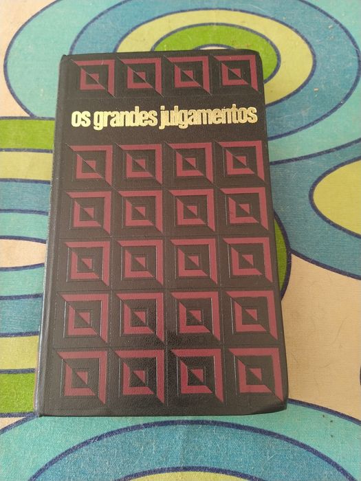 Livros antigos capa rígida