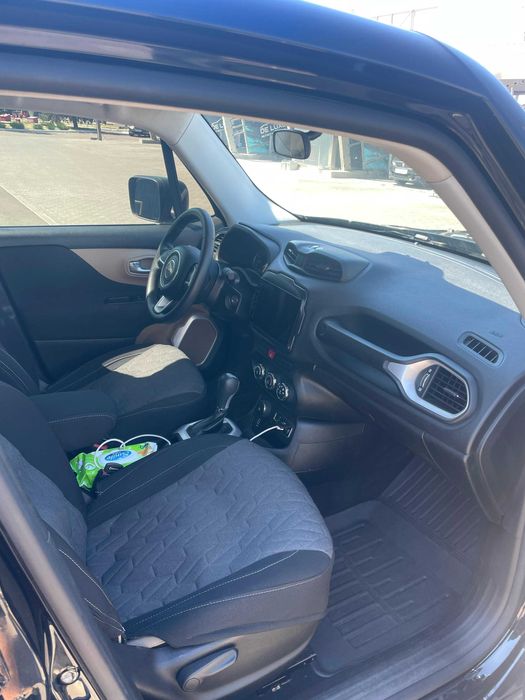 Продам своє авто Jeep Renegade