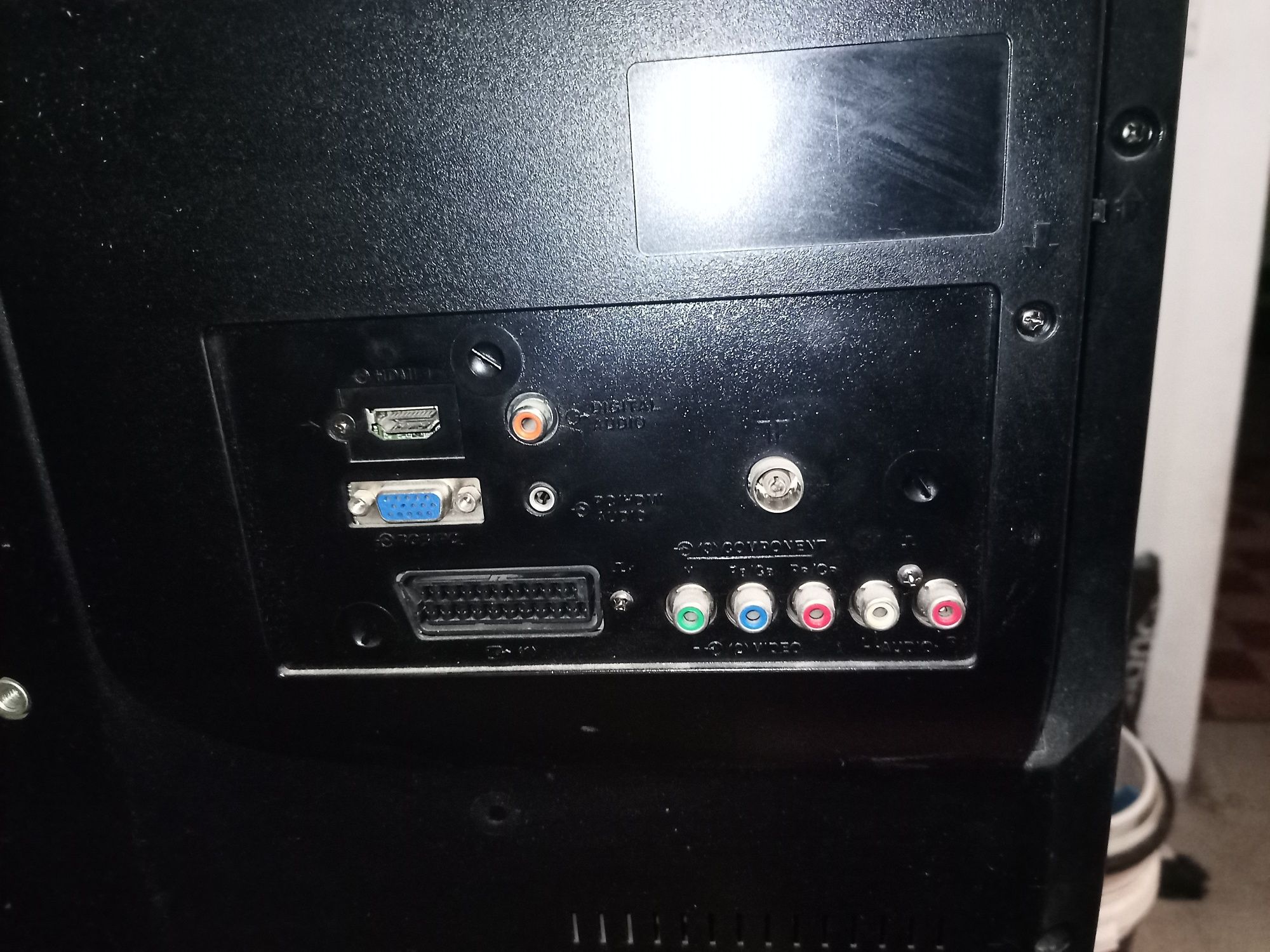 Telewizor Toshiba 32"+dekoder+HDMI