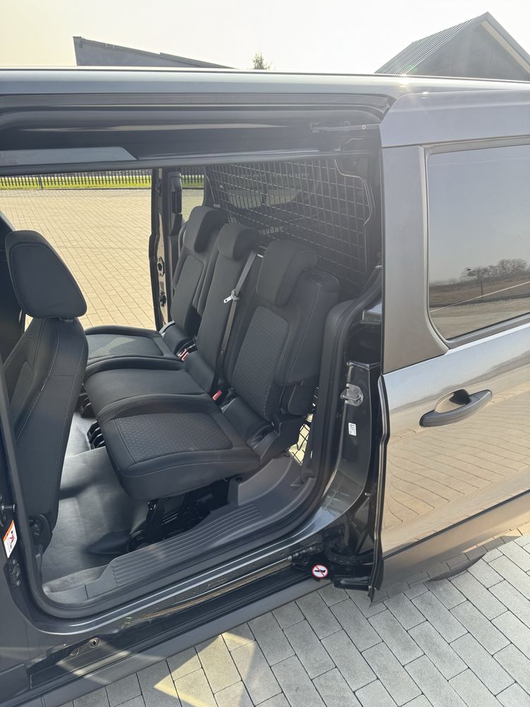 Ford Transit Connect 1.5 tdci long  automat 5-cio osobowy skrzydelka