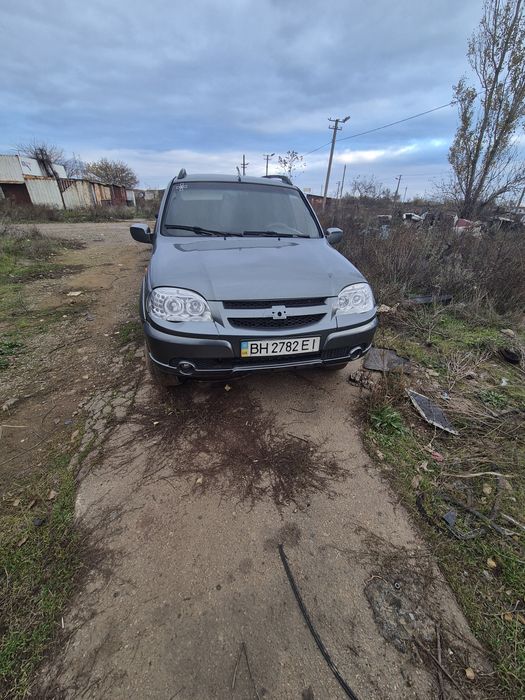 Нива Bertone  шевроле 2010 г.в.