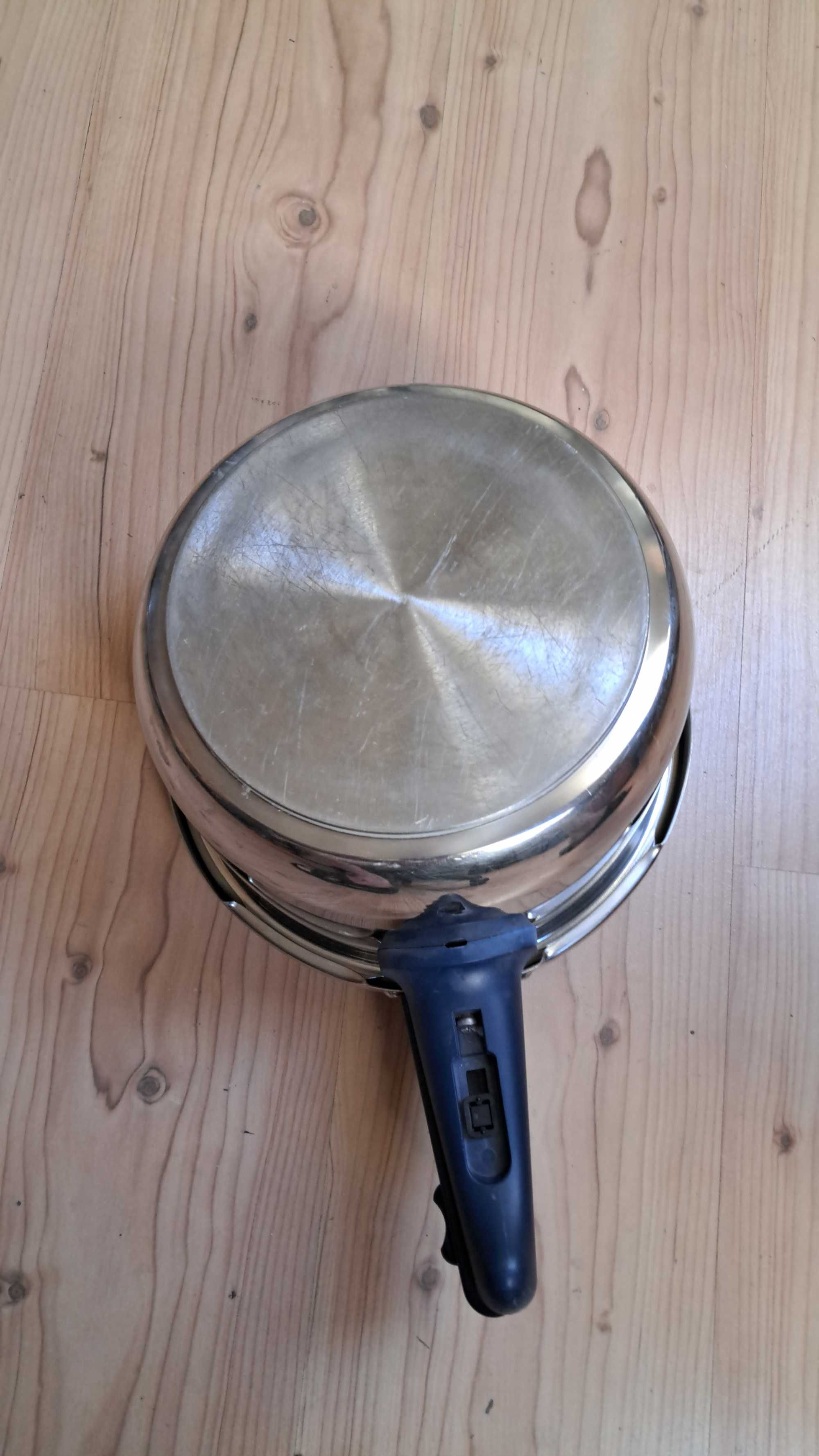 Szybkowar WMF Perfect o pojemności 4,5l