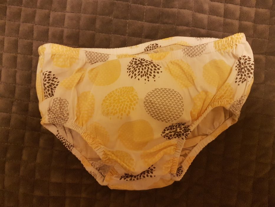 Sukieneczka wizytowa rozm.80 z majteczkami