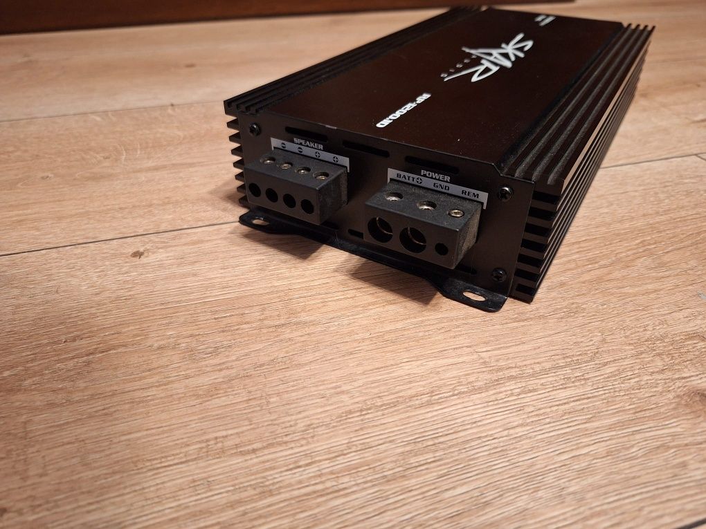 Wzmacniacz Skar Audio RP-1200.1D excursion