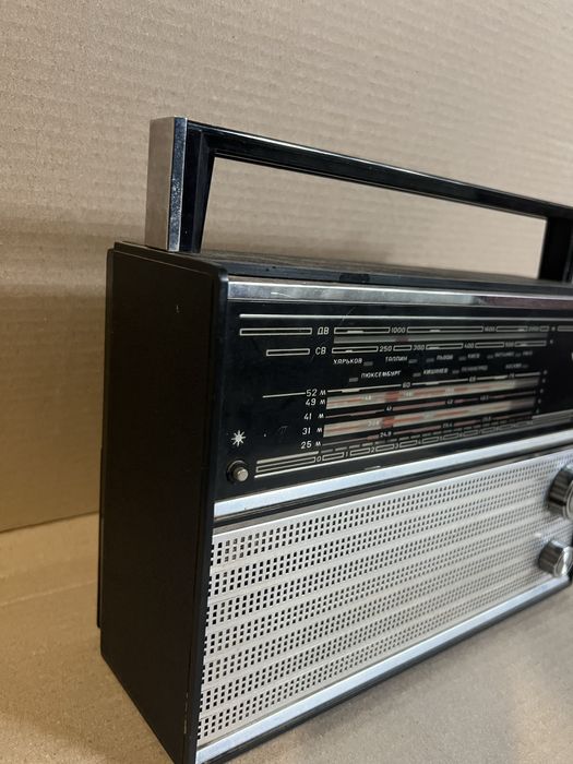 Радиоприемник VEF 202 Радіоприймач( транзистор)