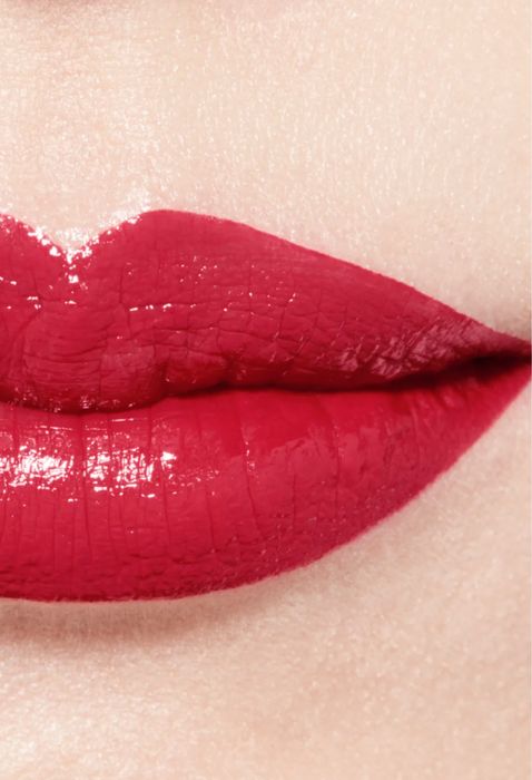 Помада CHANEL Rouge Coco Bloom 128 Magic