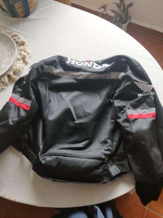 Casaco da Honda de verão