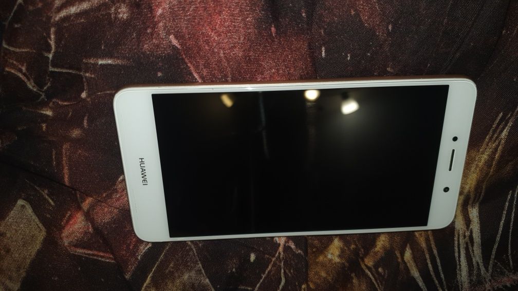 Huawei Y7 TRT-LX1 5.5' Android 7 2/16GB 8x1.4GHz