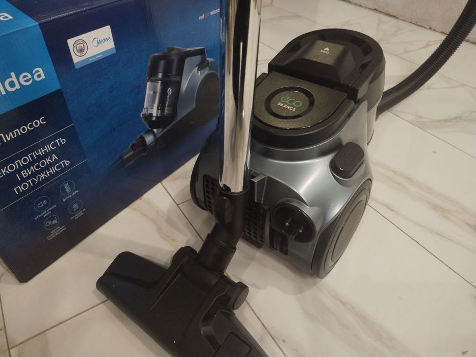Пилосос Midea для сухого прибирання