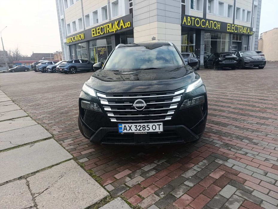 Продам нисан рог