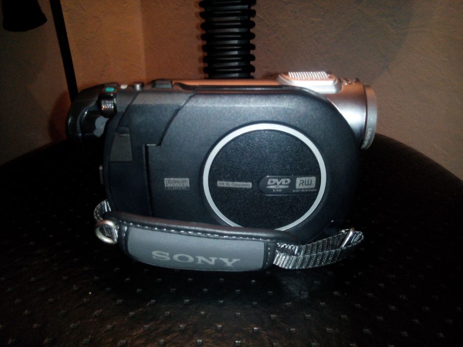 Цифровая DVD Видеокамера SONY DCR-DVD109E (запись на MiniDVD) Handycam