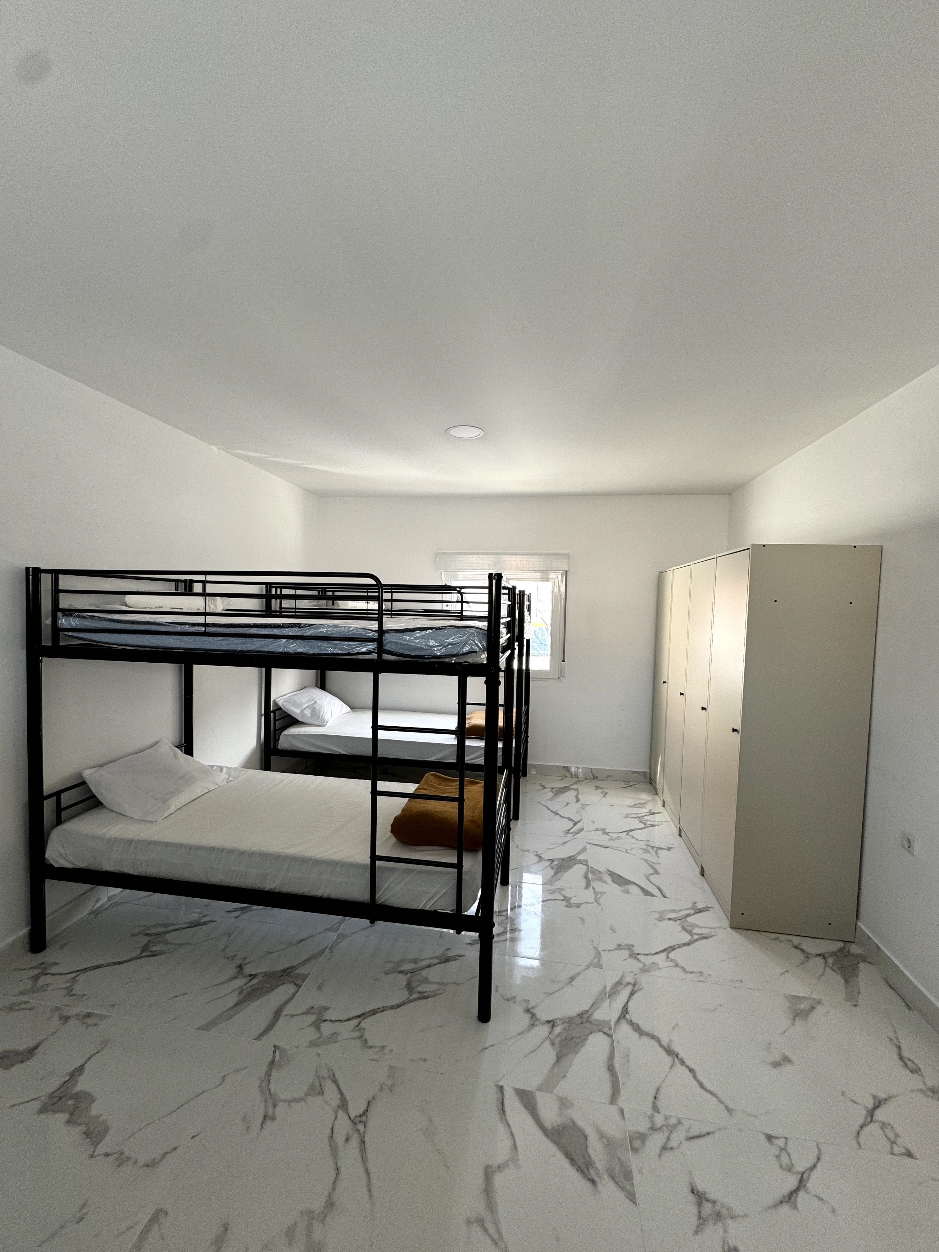 QUARTO COMPARTILHADO (SEM CAUÇÃO)
