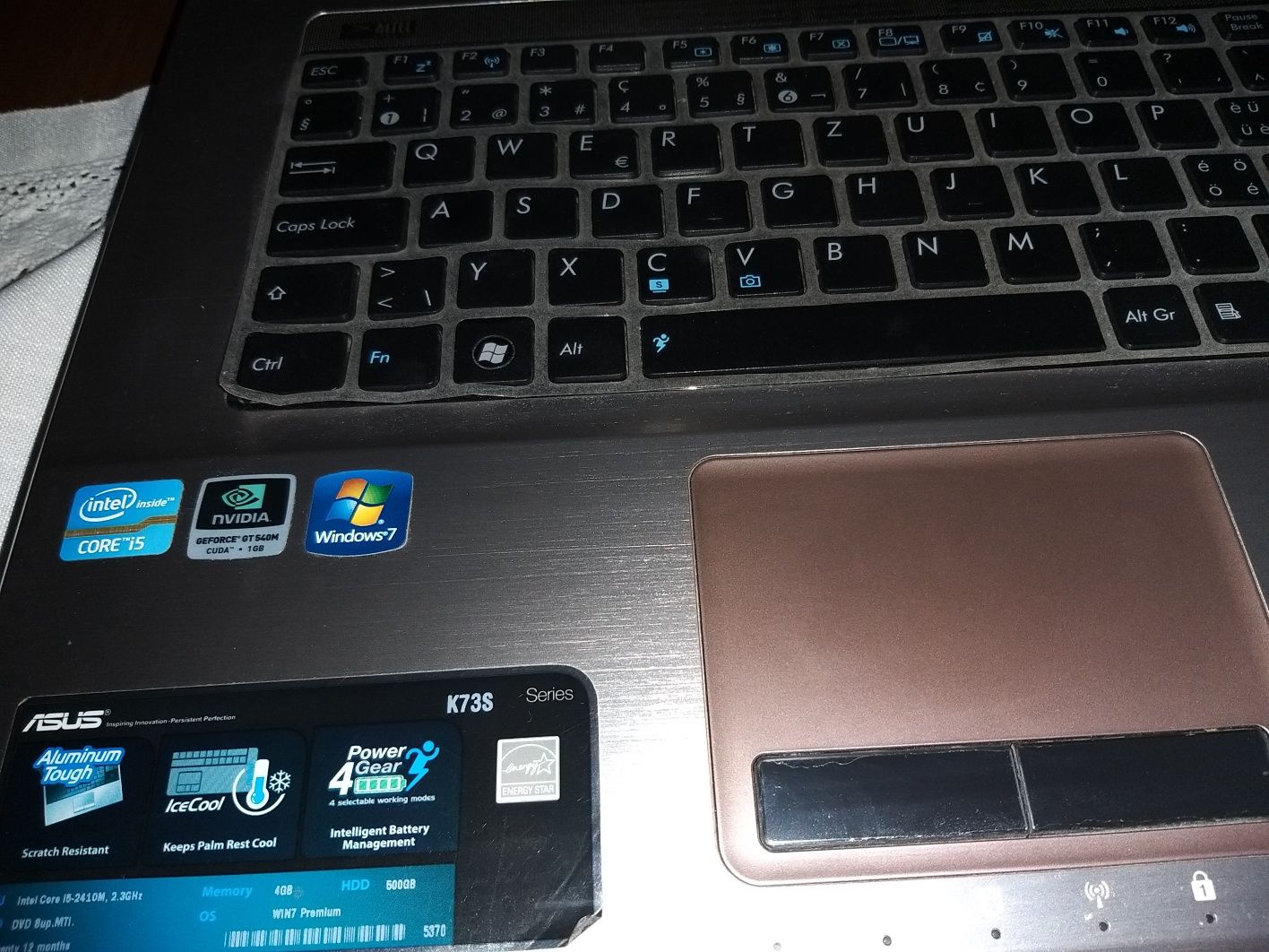 Piękny laptop Asus K73SV