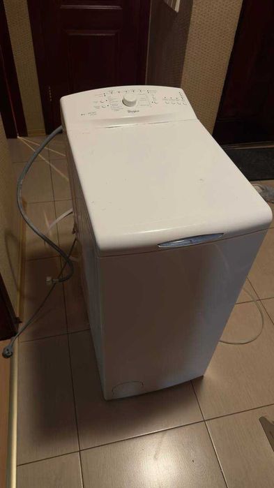 Продам пральну машину Whirlpool AWE 6080 (6 кг / 800 об/хв)