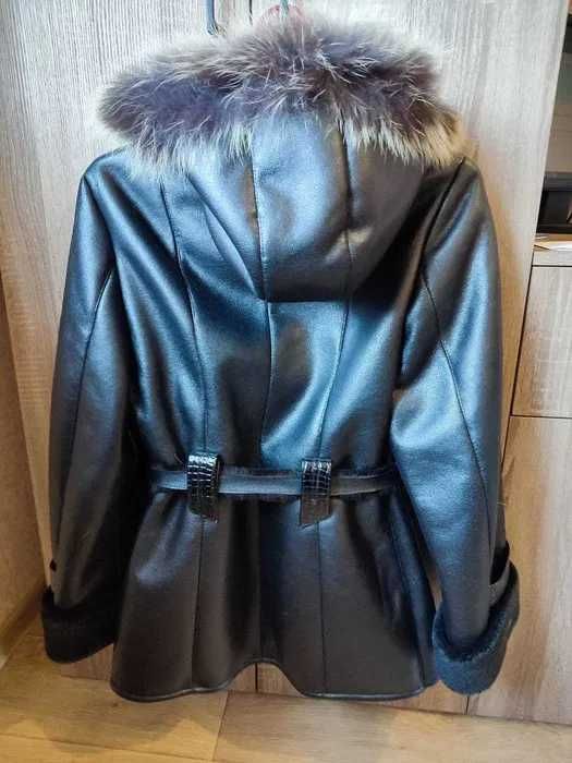 Женская дублёнка с капюшоном, размер 48–50