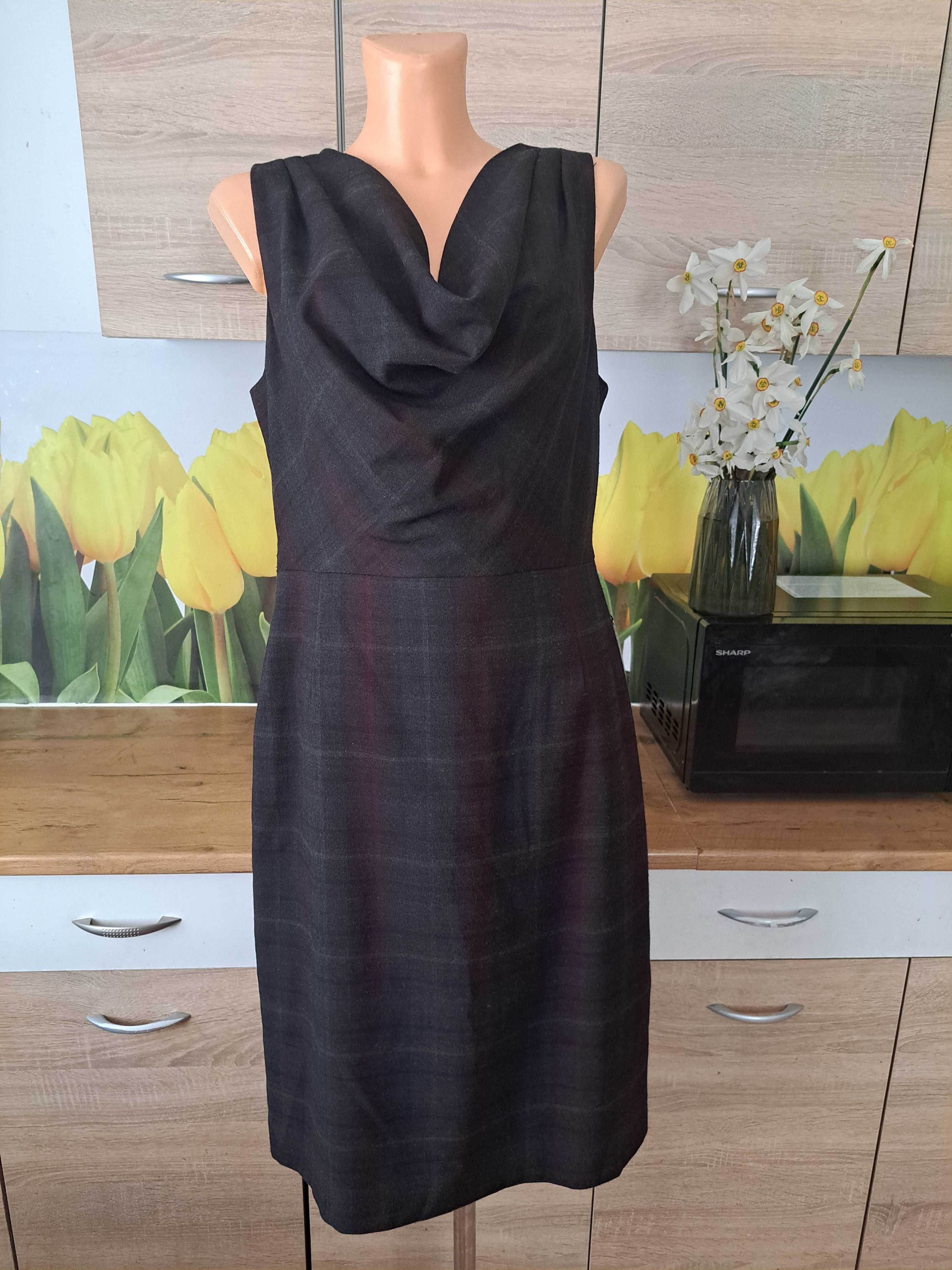 Biurowa sukienka F&F rozmiar 44 poliester/wiskoza, delikatna kratka