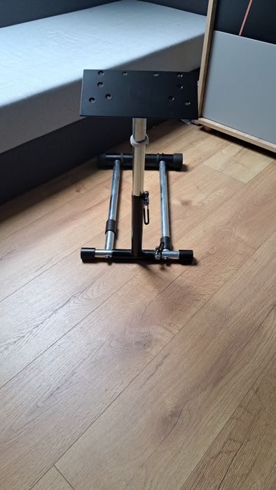 Stojak do kierownicy Wheel Stand Pro Deluxe V2 Logitech