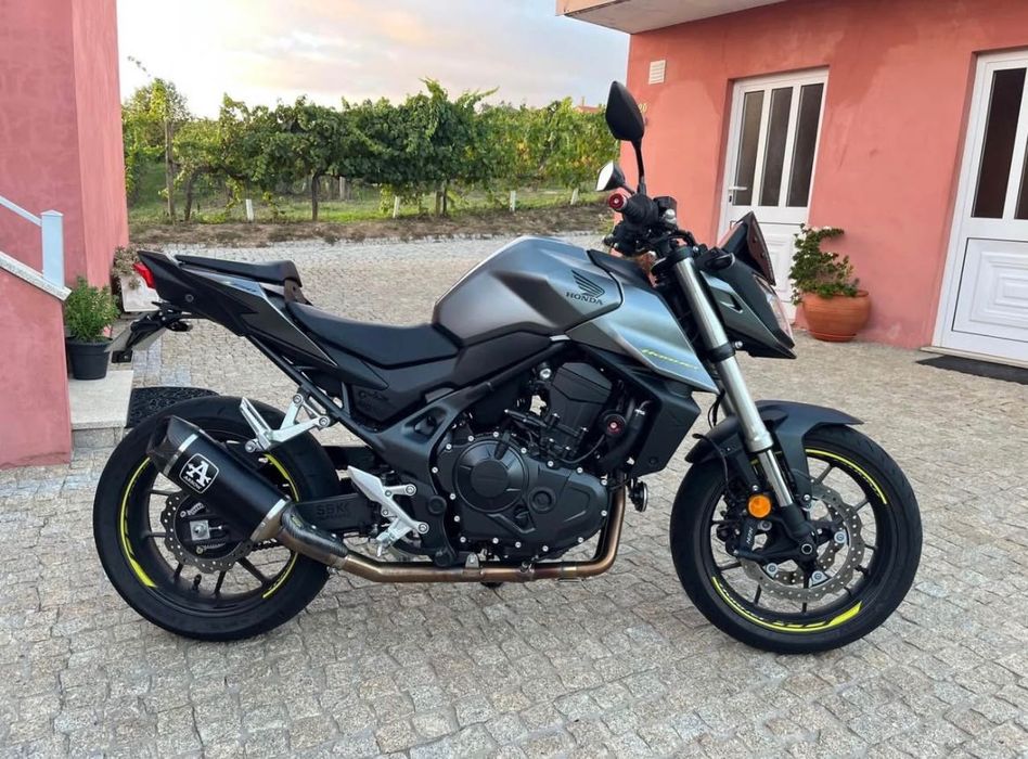 Honda Hornet 750  35 kW