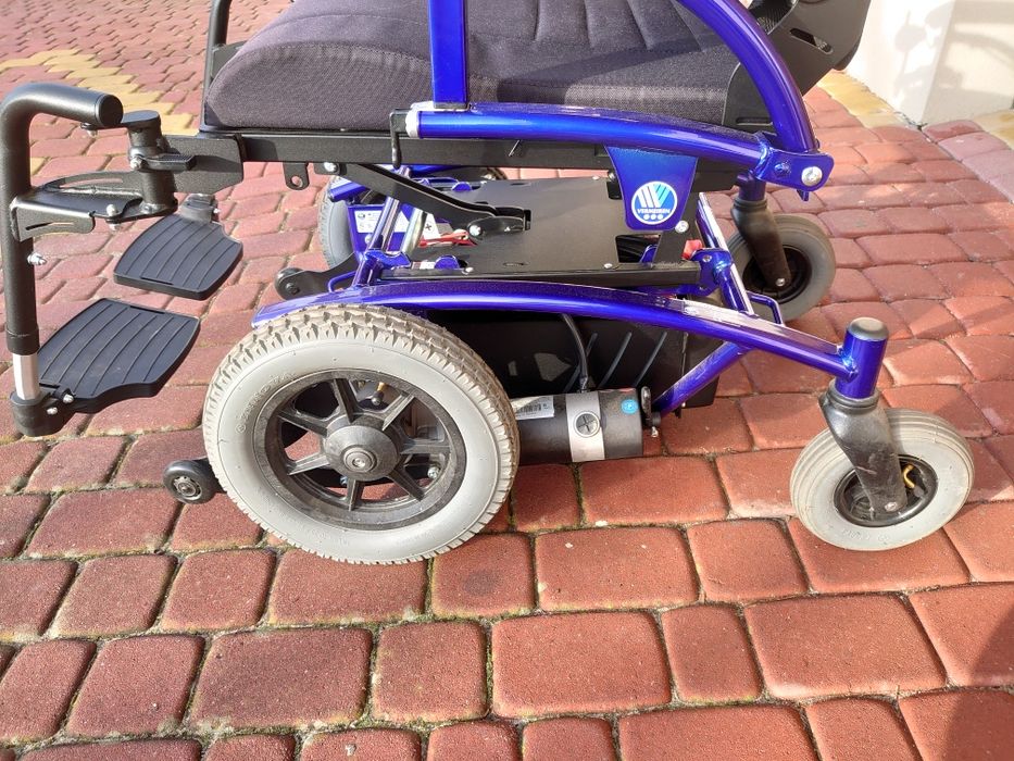 Wózek inwalidzki z napędem Vermeiren  NAVIX FWD