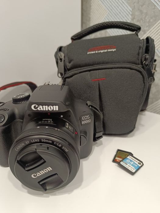 Фотокамера дзеркальна Canon EOS 4000D