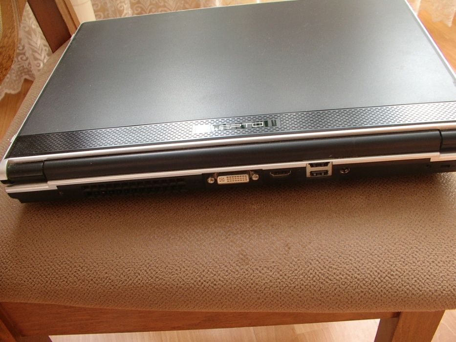 Laptop Zepto M865TUU