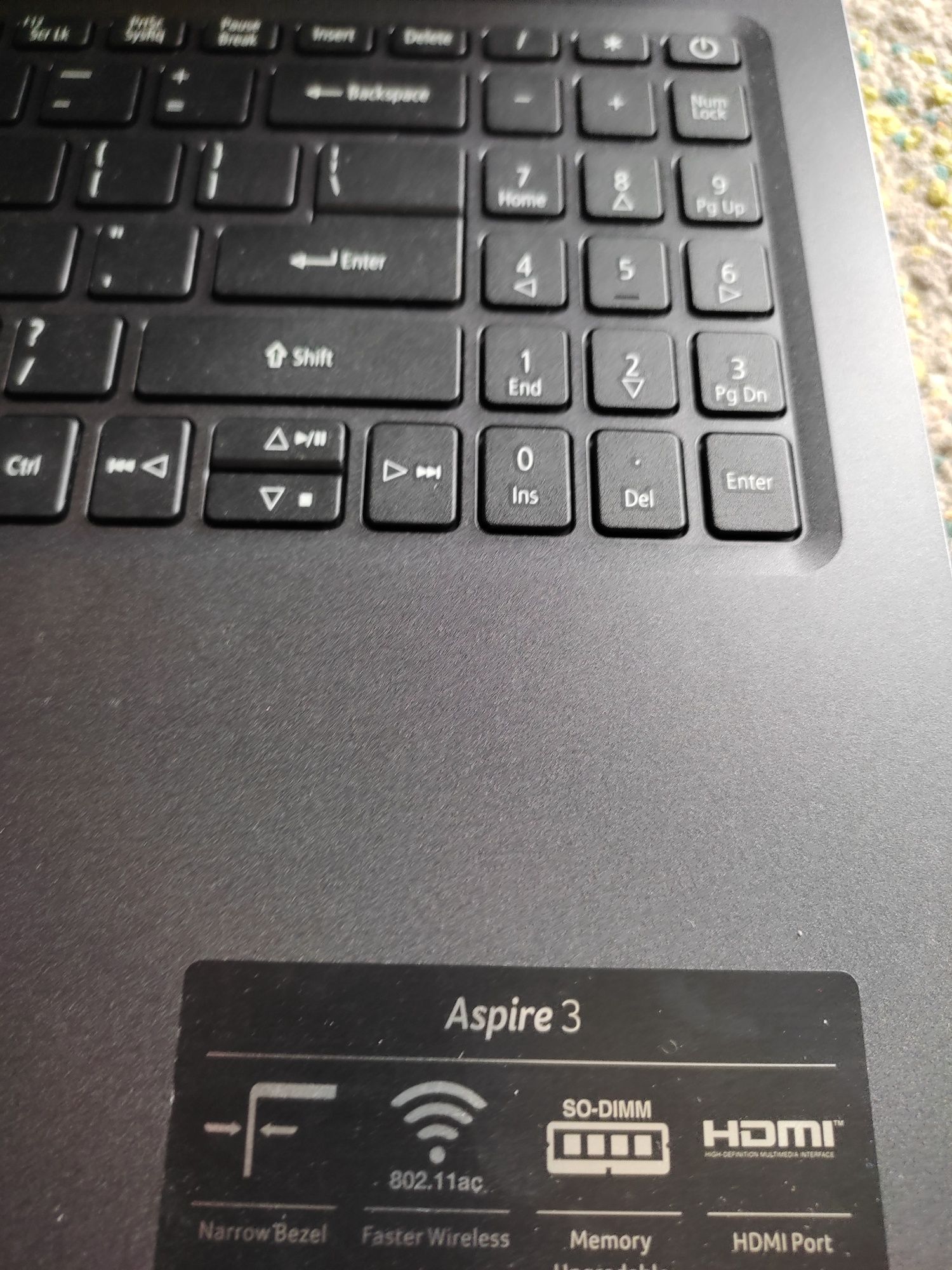 Laptop Acer aspire 3 512SSD duży nowy