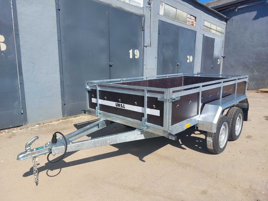 Прицеп легковий двохосьний