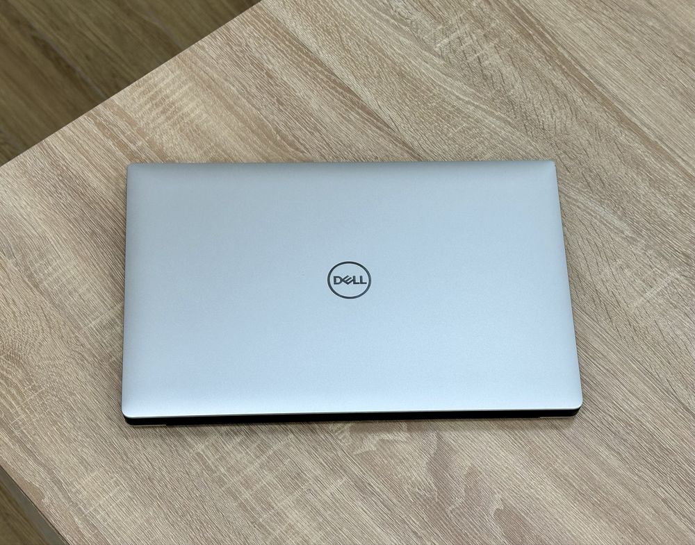Ноутбук Dell XPS 15 7590 OLED Intel i9 16RAM 512SSD