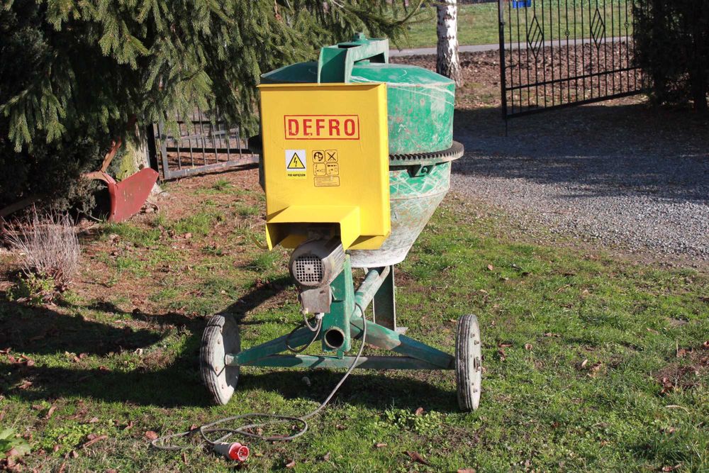 Betoniarka 200L DEFRO