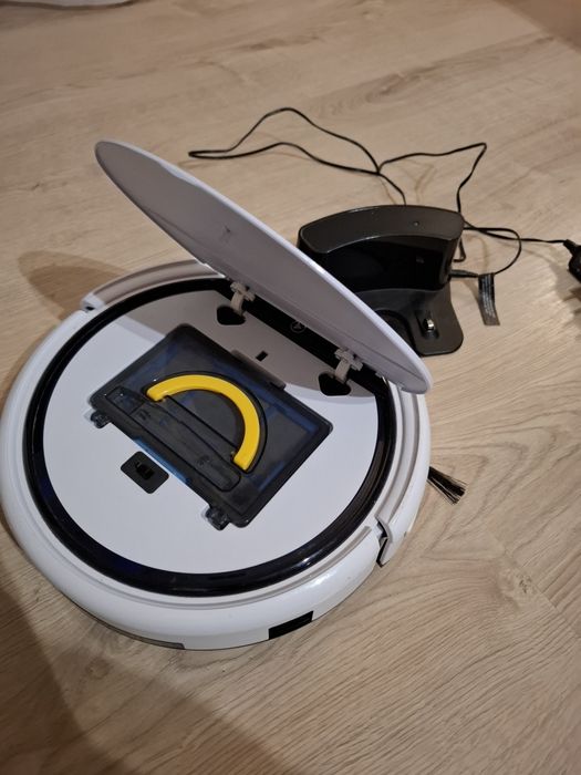 Robot sprzątający Medion odkurzacz myjący