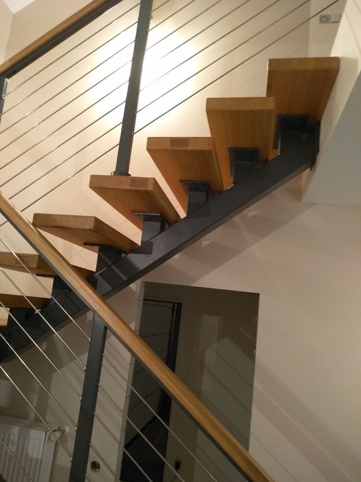 Сходи металеві перила нержавіка ковані метал стекло дерев'яні ступені