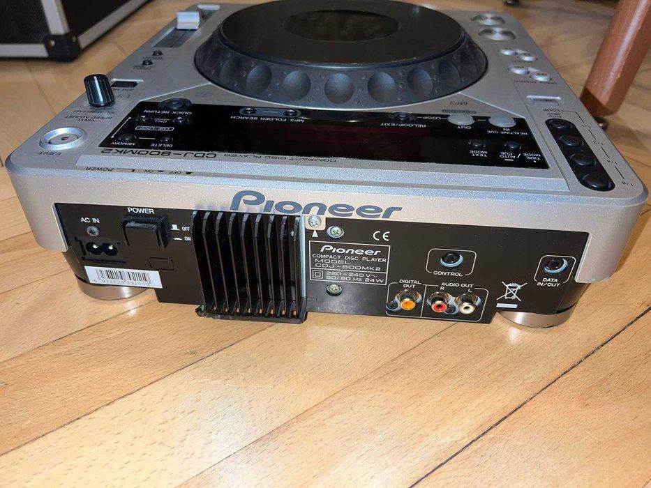 Комплект DJ обладнання: DJM-400 та Pioneer CDJ-800MK2 (2шт)