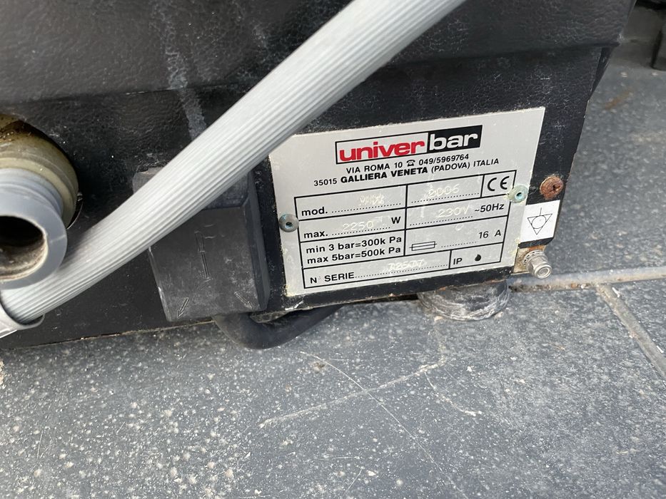 Máquina de Lavar Copos Industrial Univerbar (Itália)