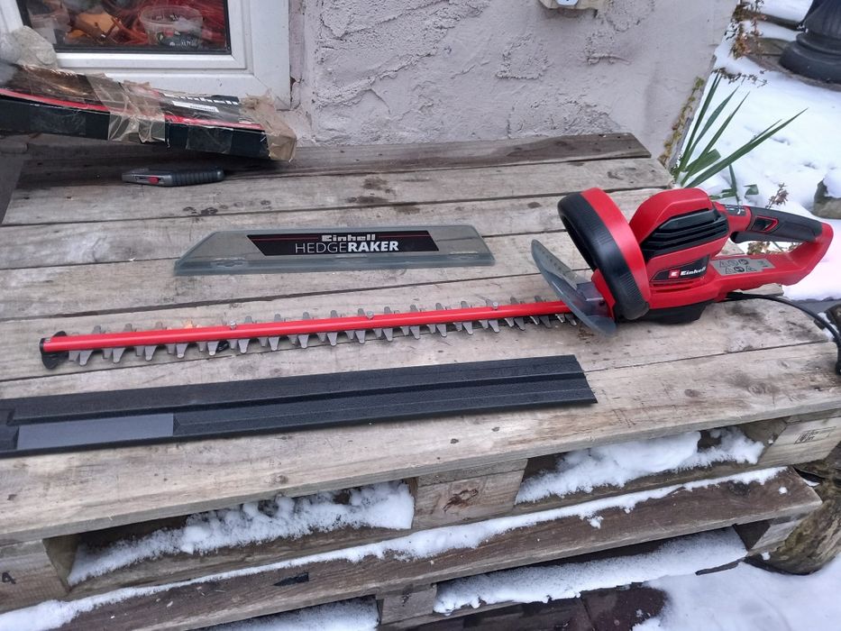 Einhell GE-EH 7067 Nożyce Elektryczne do Żywopłotu 700W Ostrze 67cm