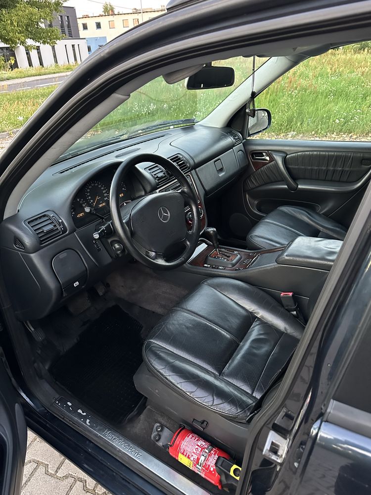 Mercedes-Benz ML 270 CDI Skóry 3300kg hak