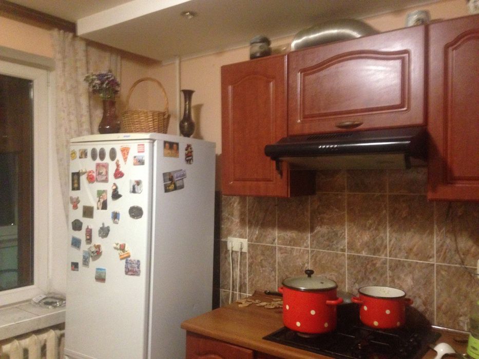 Кімната для одного чи двох чоловік. В.Липківського 23, Метро Вокзальна