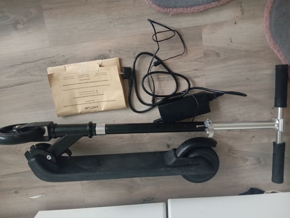 Hulajnoga elektryczna dla dzieci  Motus Kid