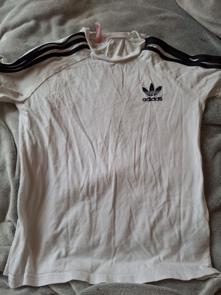 Tshirt  adidas 146