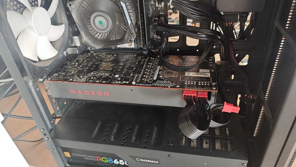Asus RX 5700 8 GB Ref на пломбі XT потужніше Radeon 580, Vega, nVidia