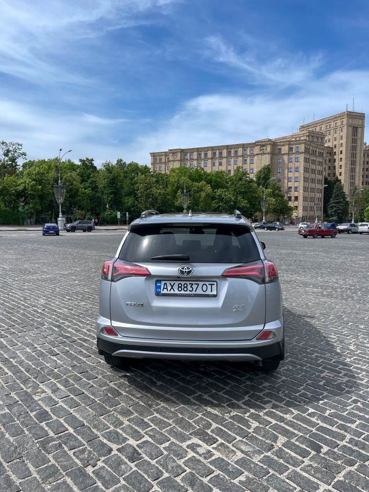 Toyota Rav 4 2017 року