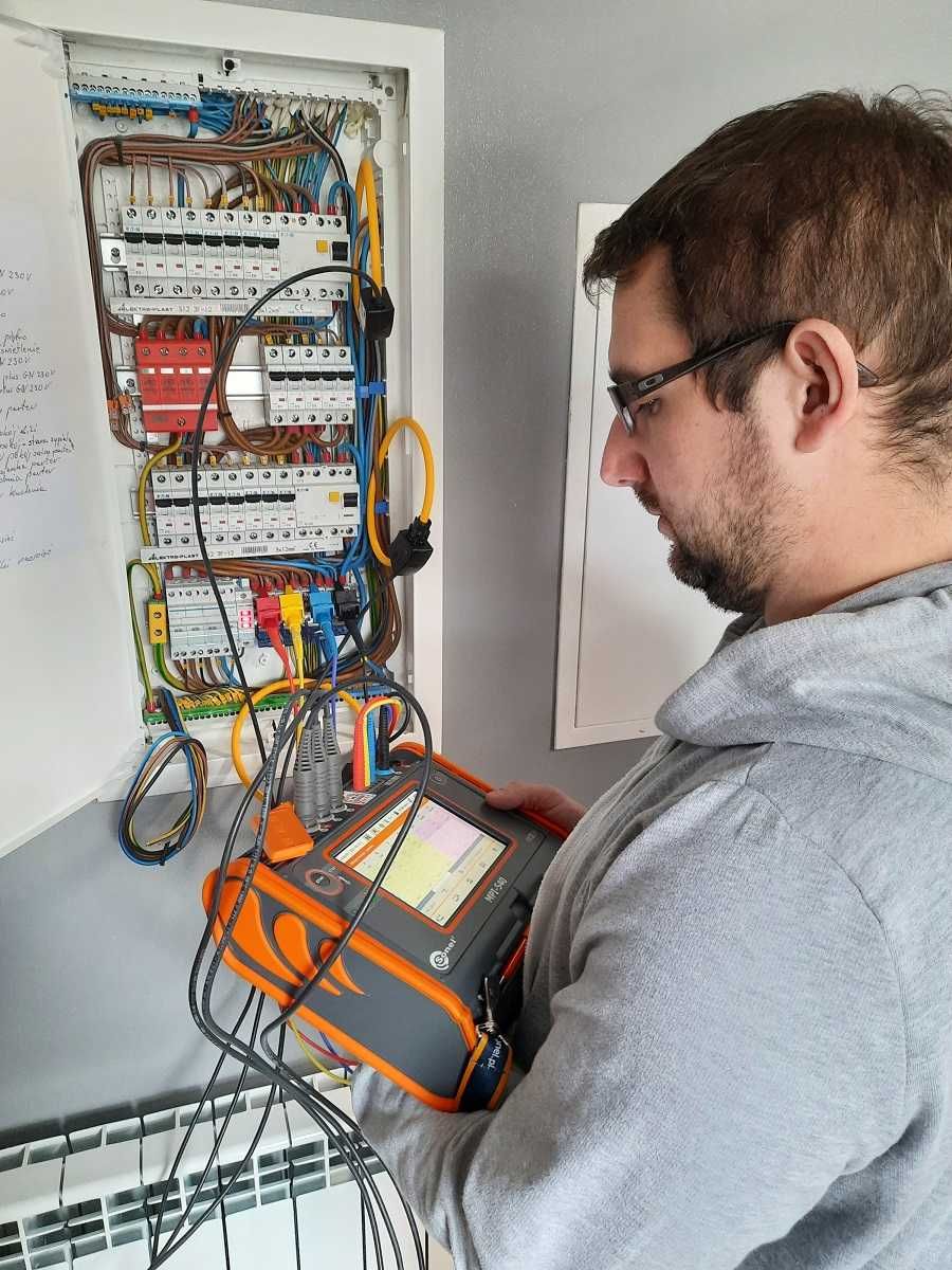 Elektryk Instalacje elektryczne Usługi elektryczne Pomiary Przyłącza