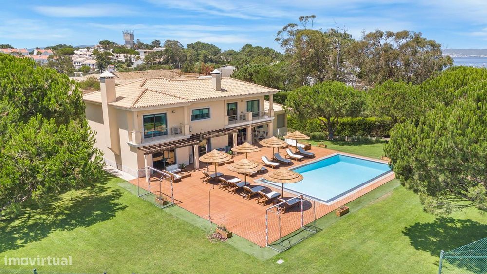 Moradia T5 em Soltróia, junto ao Soltróia Rio