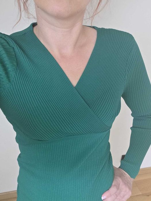 Sukienka midi Zara dopasowana