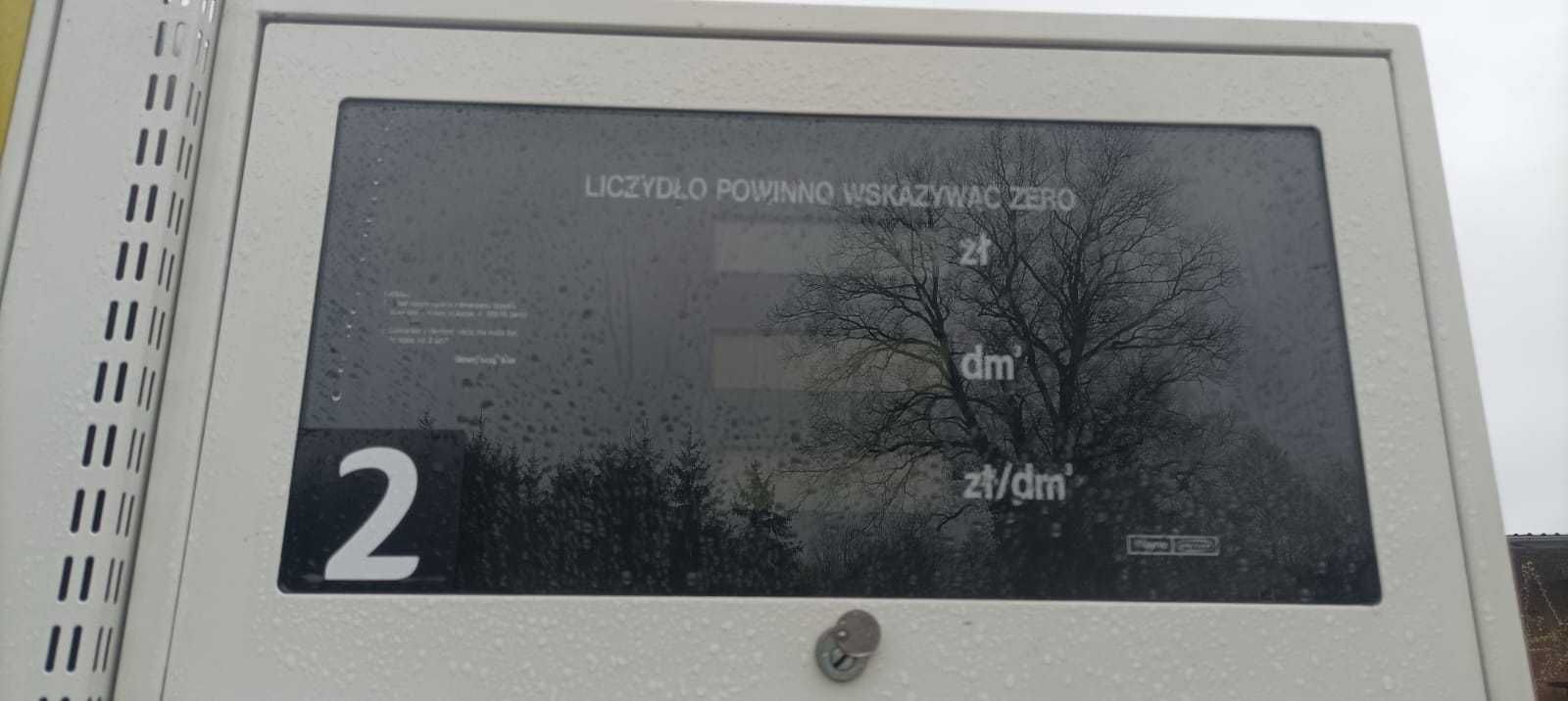 *Dystrybutor paliwa , odmierzacz paliw ciekłych  8-wężowy